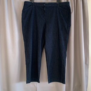 Ll Bean classic fit straight 20 w petite. Jeans
